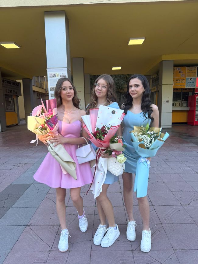 aaaBataljon maturantkinje 2
